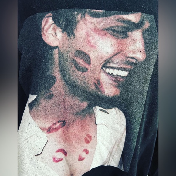 🔥❤️ AWESOME LANE 7 BOY WITH KISSES SWEATSHIRT 2XL VALENTINE’s DAY - Picture 3 of 3